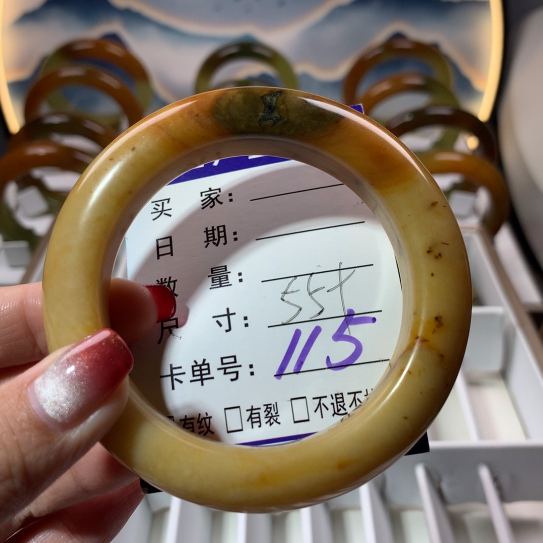 【闪购商品】蛇纹石玉手镯未镶嵌