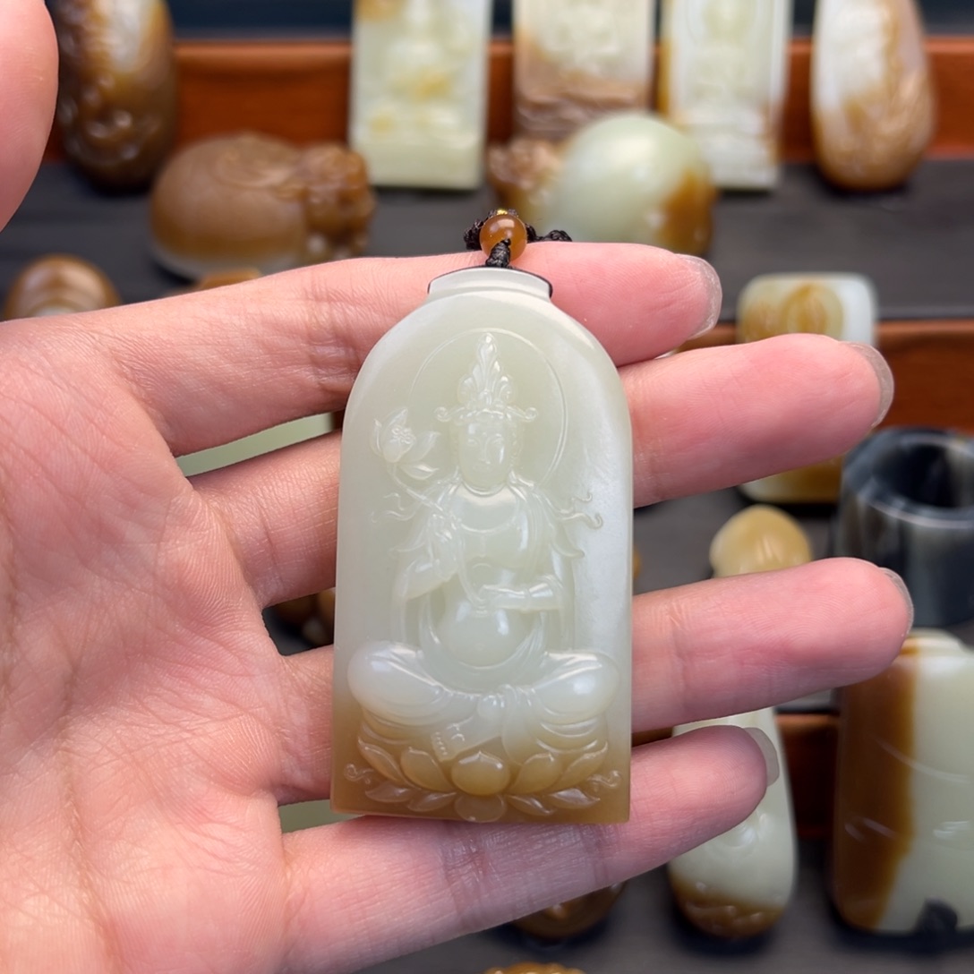 和田玉（糖玉）未镶嵌颈饰