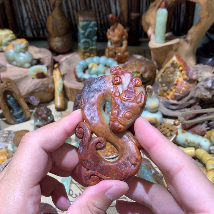 岫岩河磨玉（透闪石质玉）手把件未镶嵌好***水