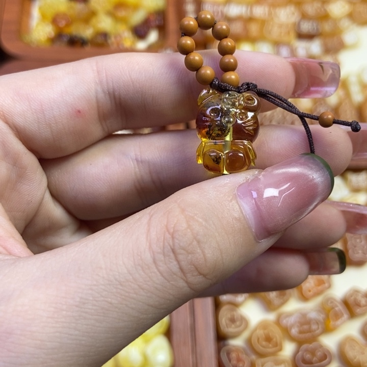 琥珀未镶嵌珠宝奇石猫咪2.01g