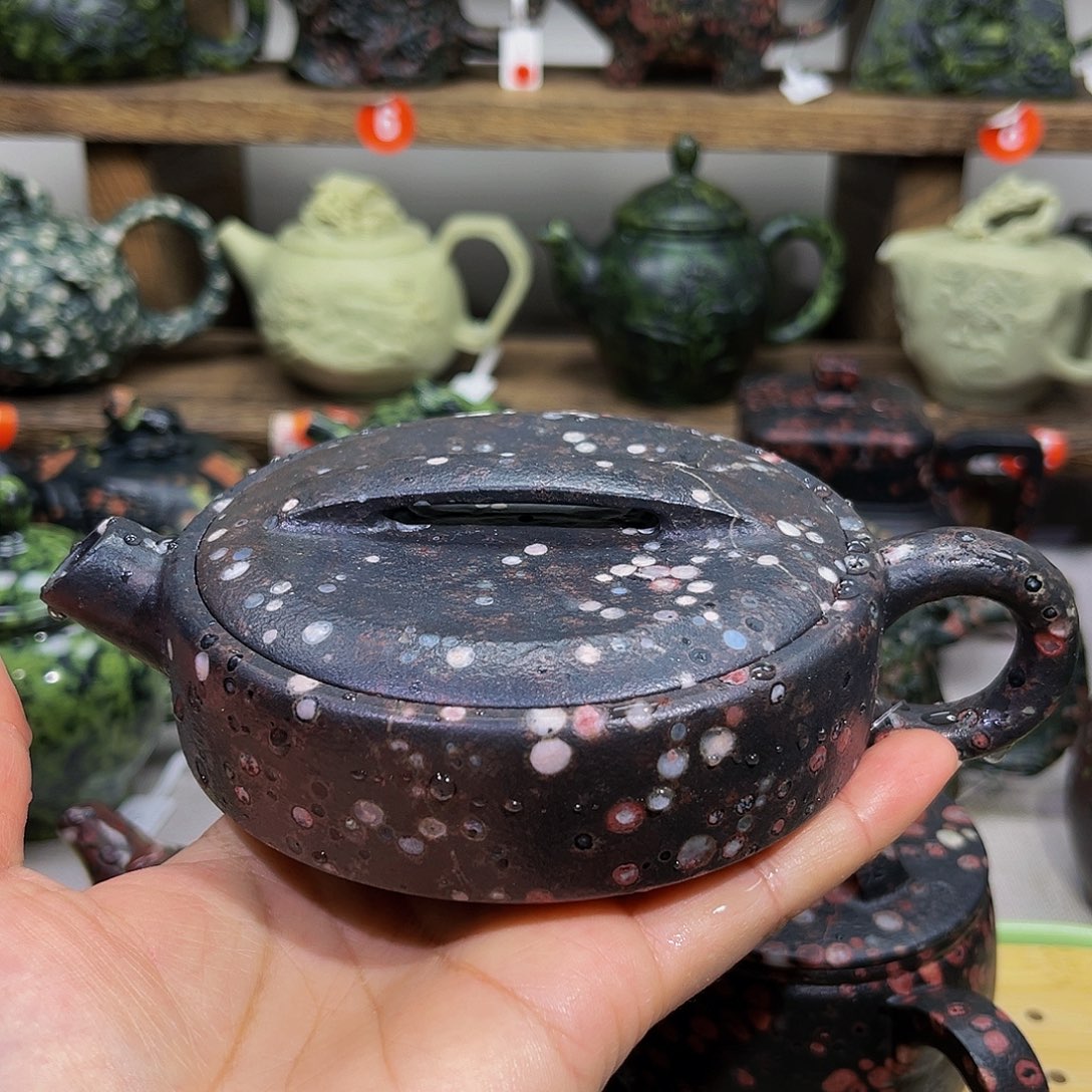 梅花石安山玉一片瓦盖瑕180cc