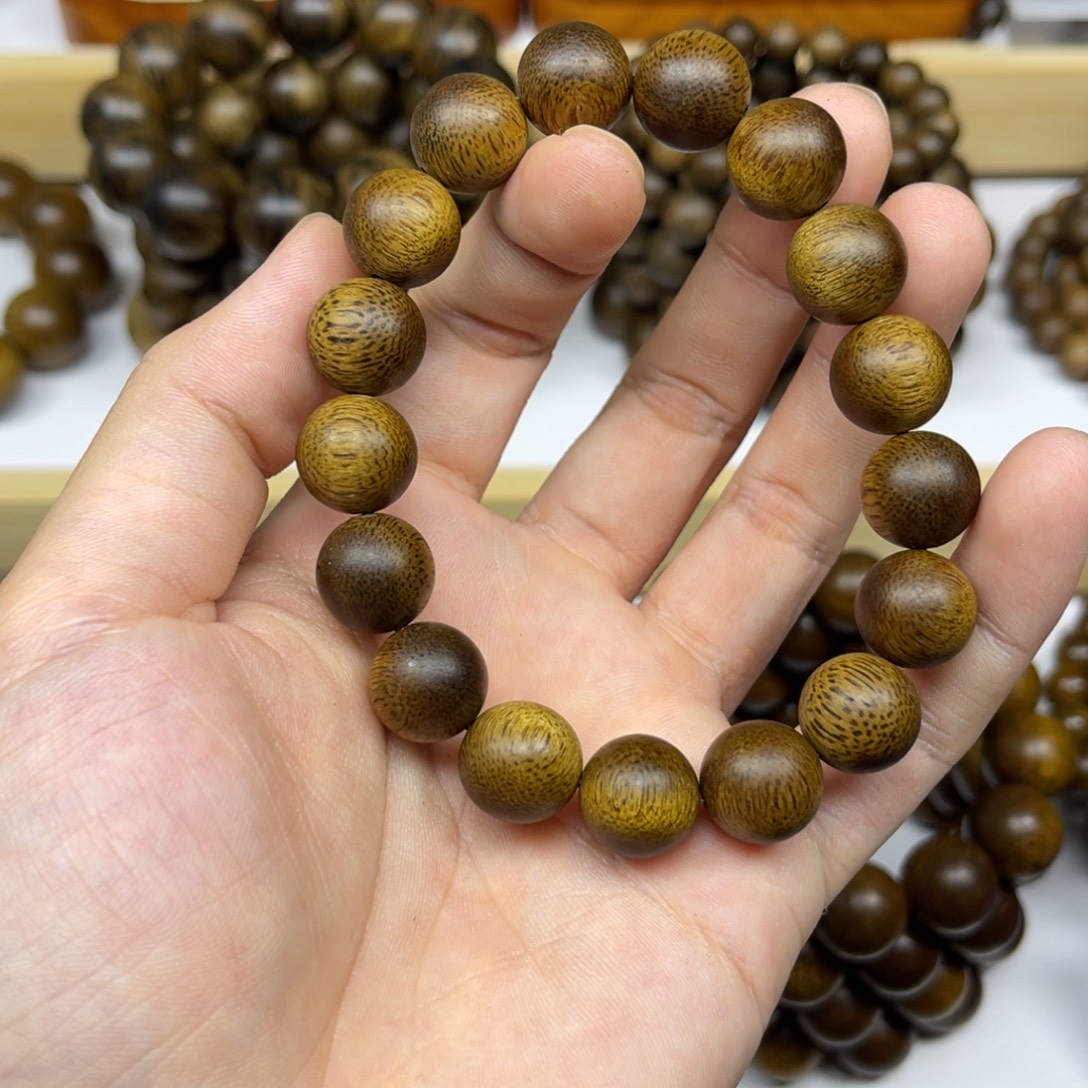 悠***！沉香手串越南芽庄白棋楠1.2