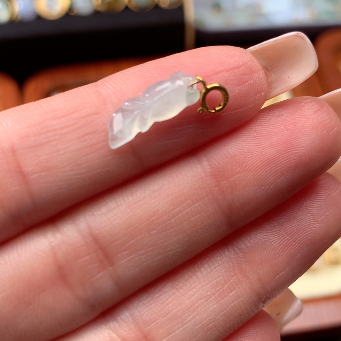 翡翠颈饰18K金镶嵌翡翠