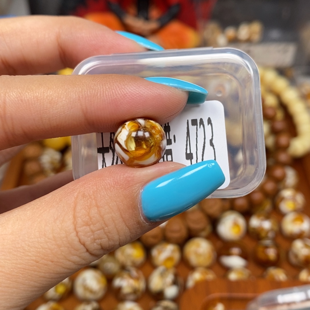 蜜蜡未镶嵌珠宝奇石4723