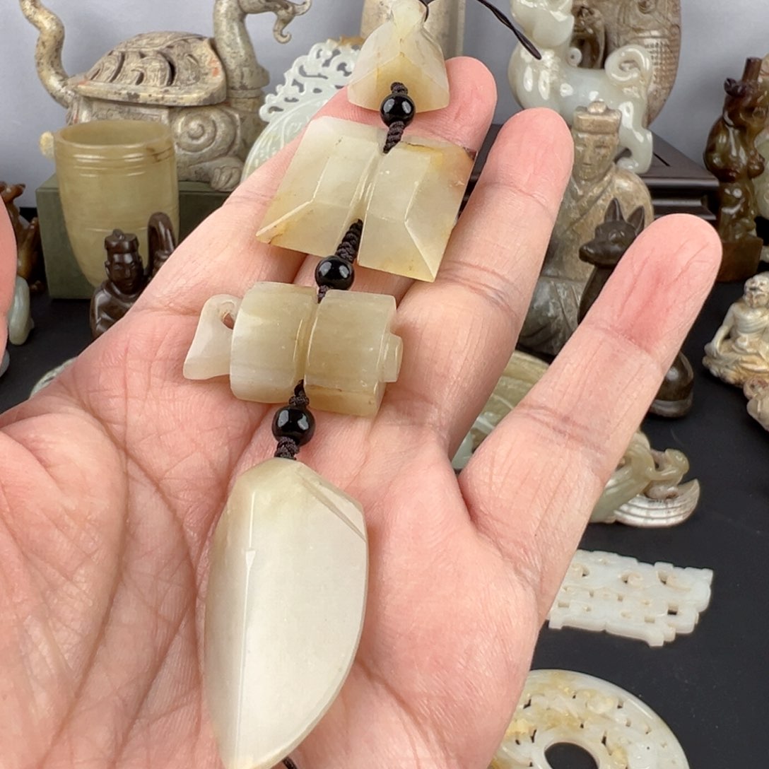 和田玉挂件未镶嵌好**荐