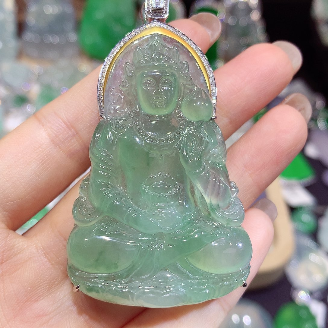 翡翠18K金镶嵌颈饰度母