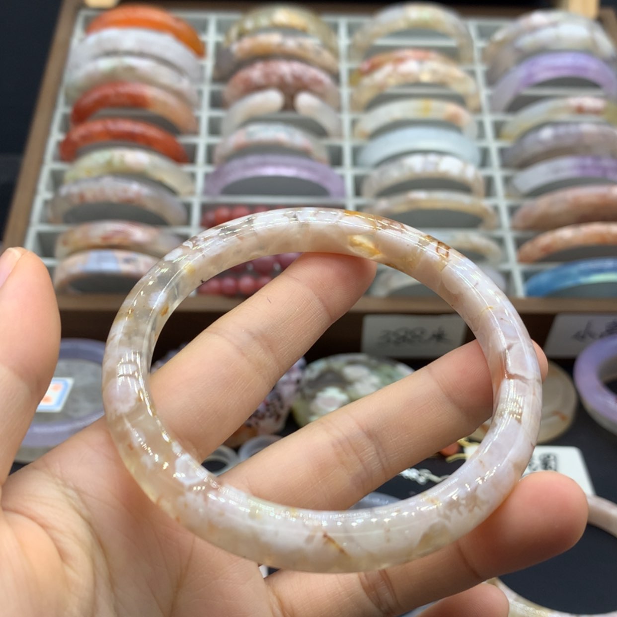 【闪购商品】玛瑙/玉髓手链未镶嵌哇****呀