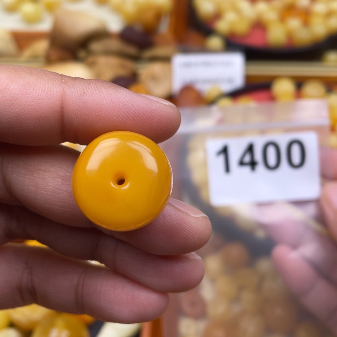 琥珀珠宝奇石未镶嵌九**?粉