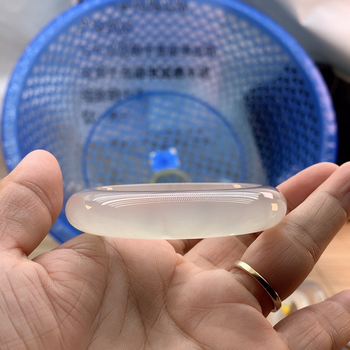 【闪购商品】玛瑙/玉髓手镯未镶嵌水**?