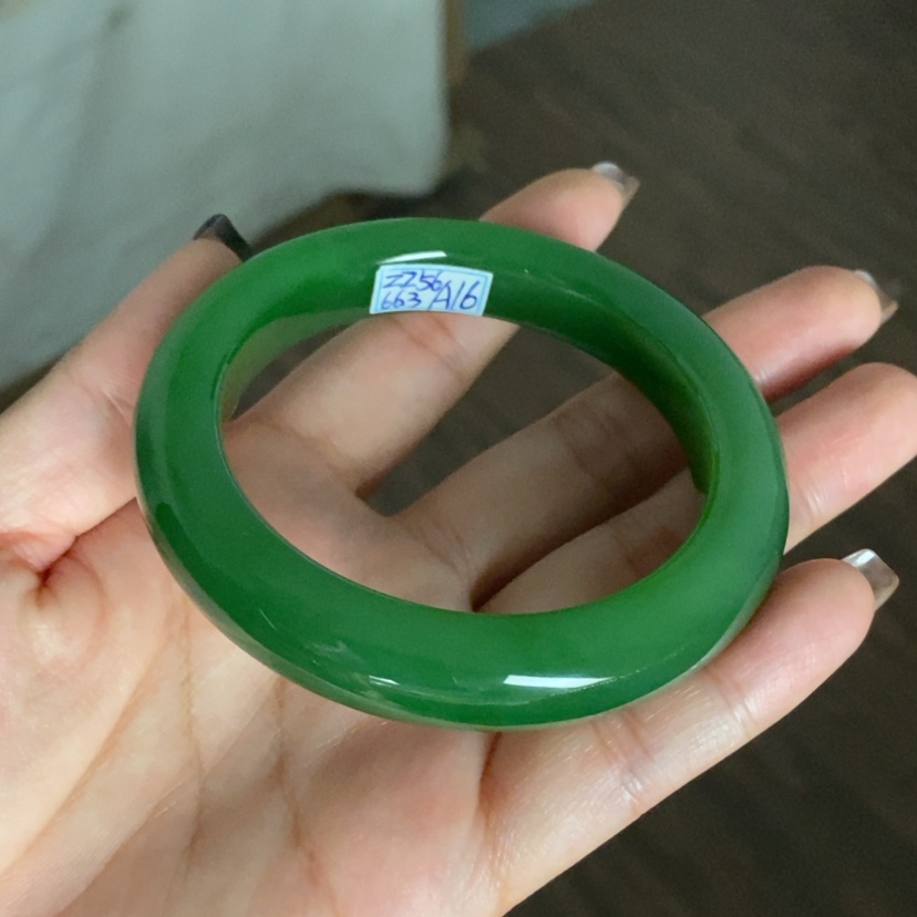【闪购商品】未镶嵌手镯和田玉（碧玉）