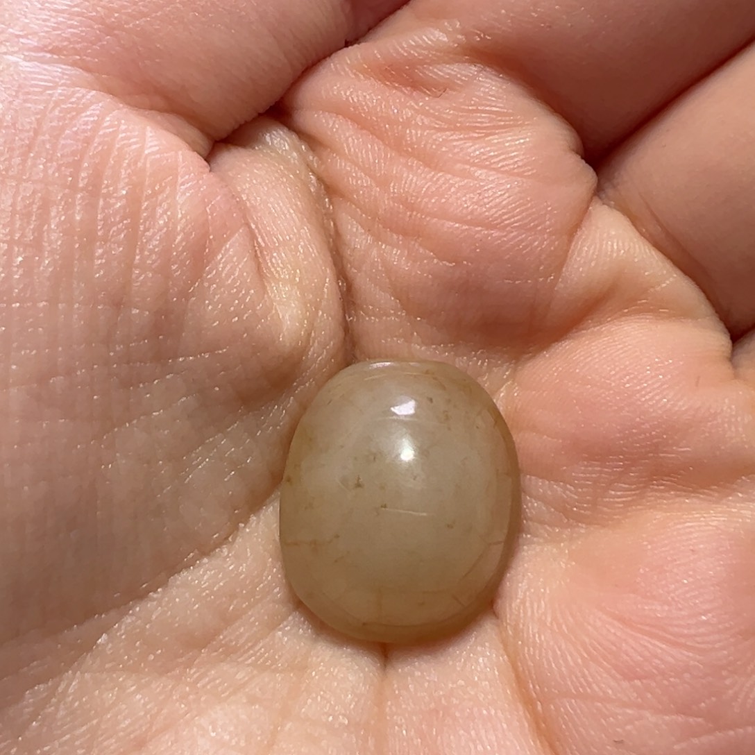 吴***明和田玉未镶嵌颈饰