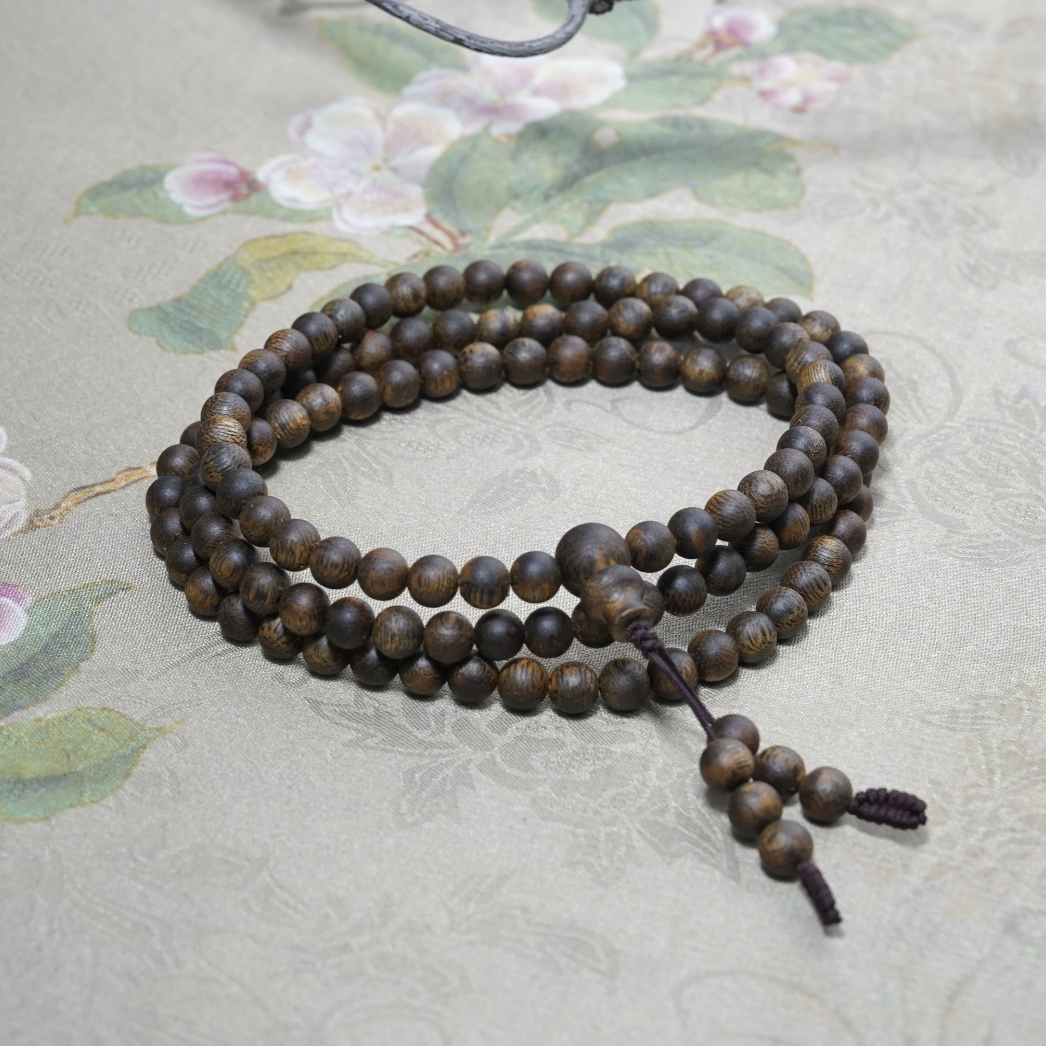 沉香【A+级】海南 绿奇楠/二代苗老料/99沉 6mm长串圆珠