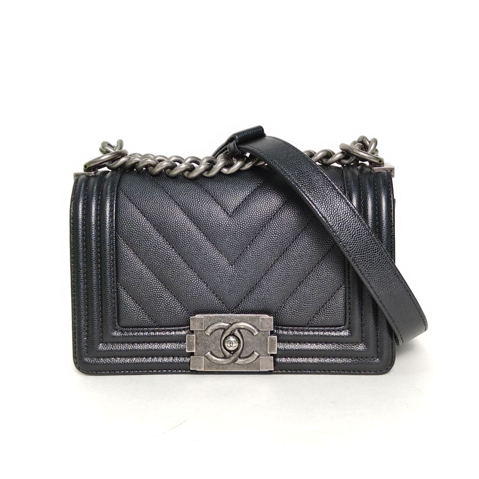 95新 Chanel/香奈儿 【黑黑】Leboy 小号 黑色 24开 银扣 V纹