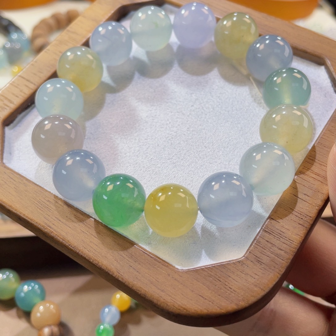 翡翠手链未镶嵌马卡龙