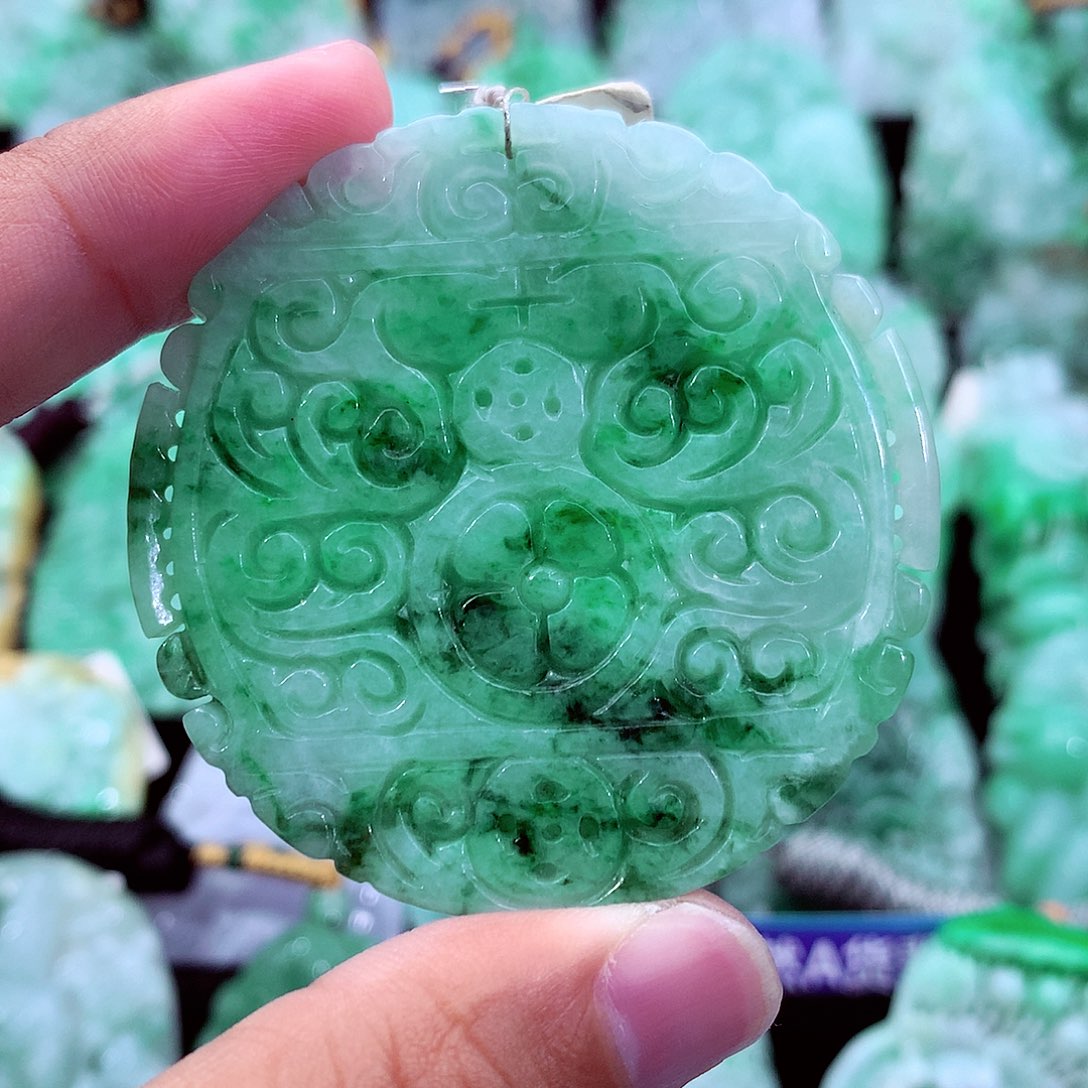 吊坠(不含链)未镶嵌翡翠