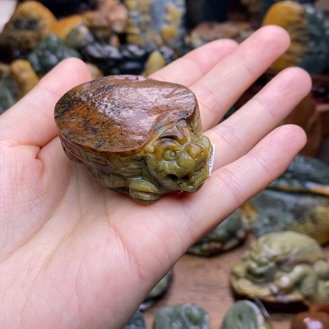 平***世岫岩河磨玉（透闪石质玉）未镶嵌把件