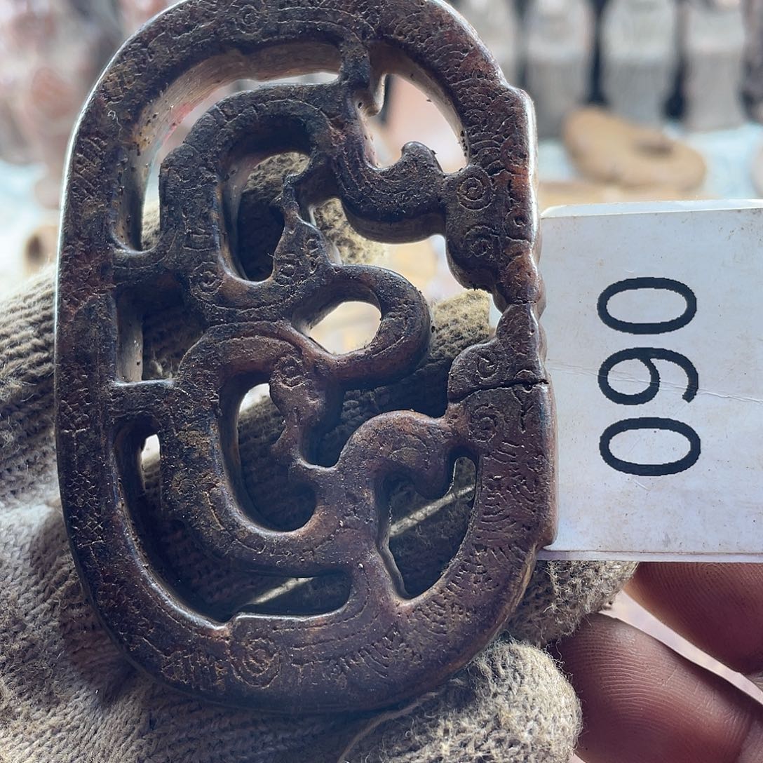 和田玉（糖玉）未镶嵌挂件