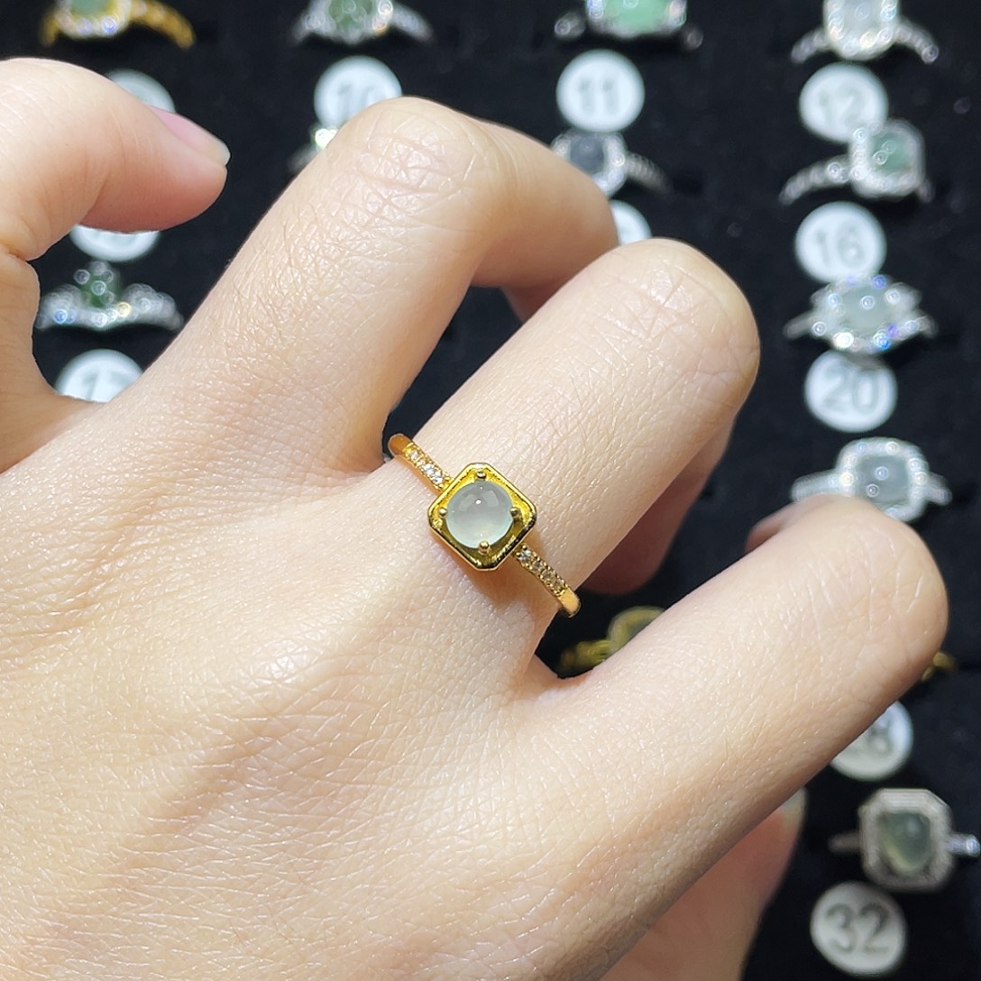 翡翠未镶嵌戒指戒指