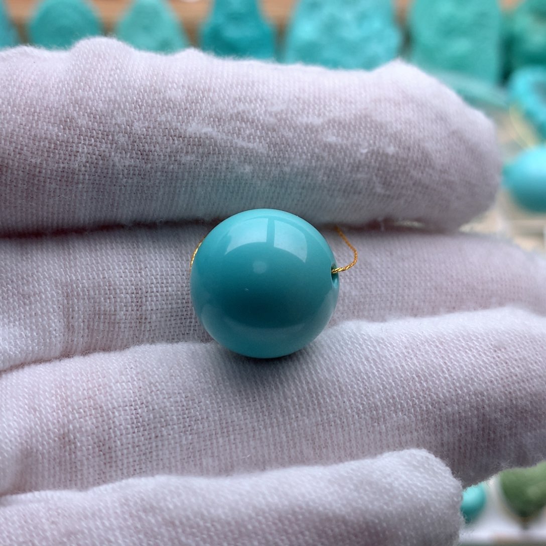 绿松石颈饰未镶嵌