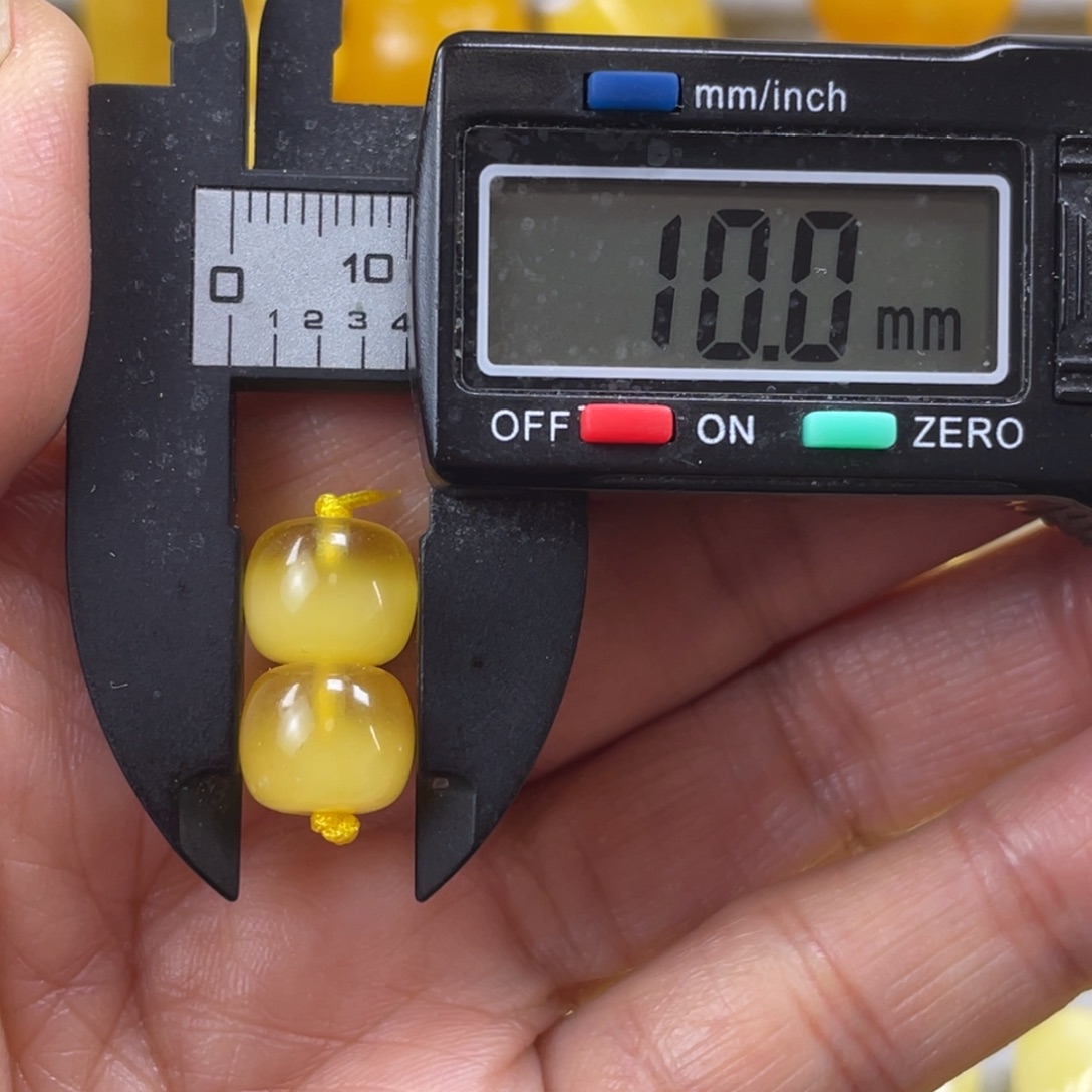 蜜蜡未镶嵌裸石84