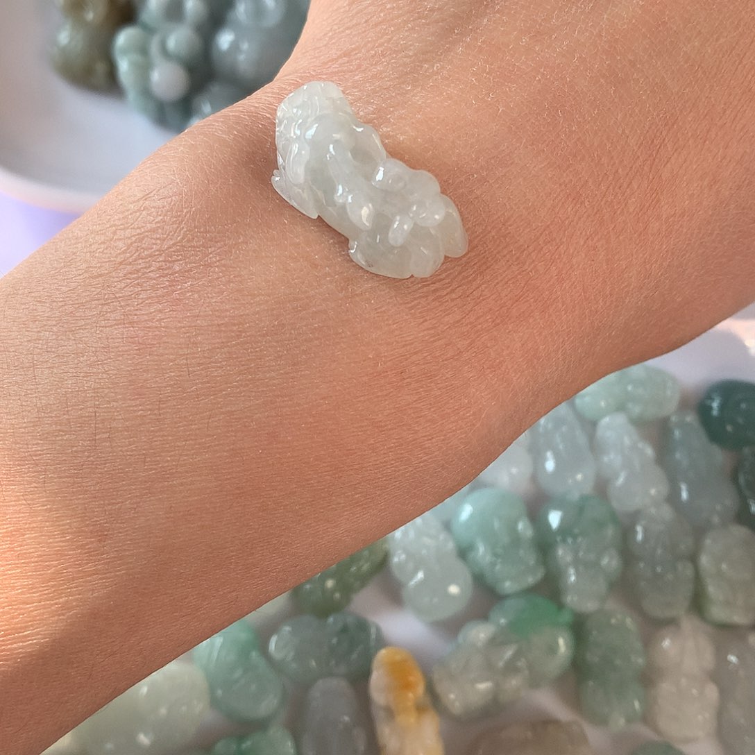 翡翠颈饰未镶嵌貔貅