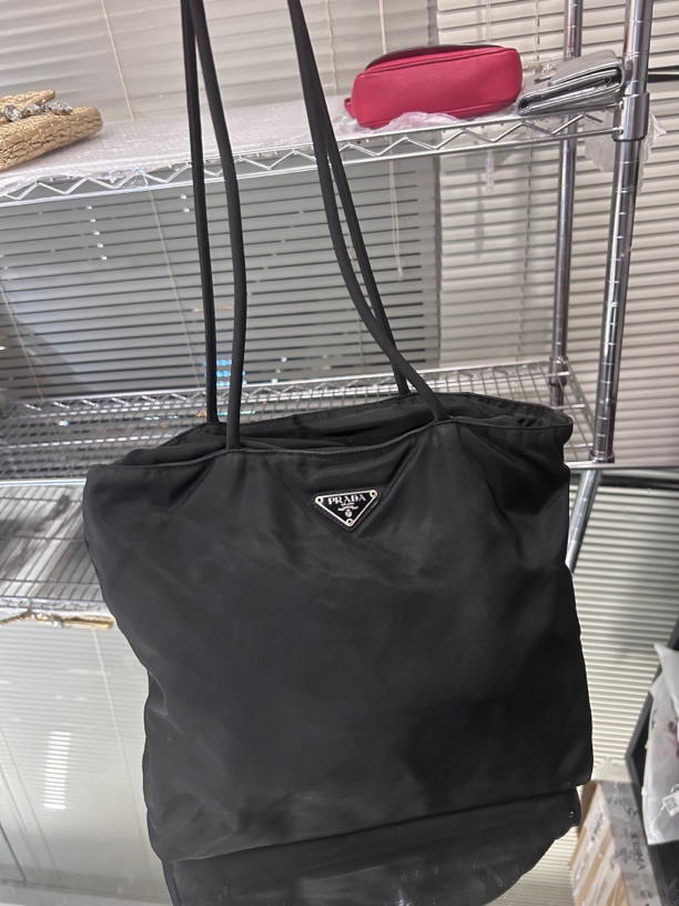 95新 Prada/普拉达 黑银色降落伞托特包单肩包时尚大容量手提包