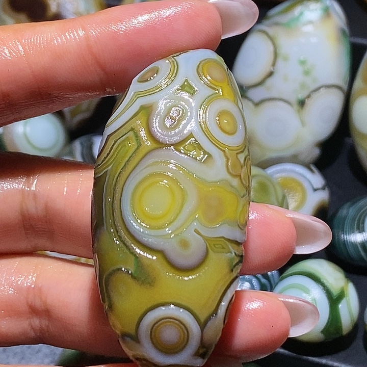 玛瑙/玉髓未镶嵌珠宝奇石152