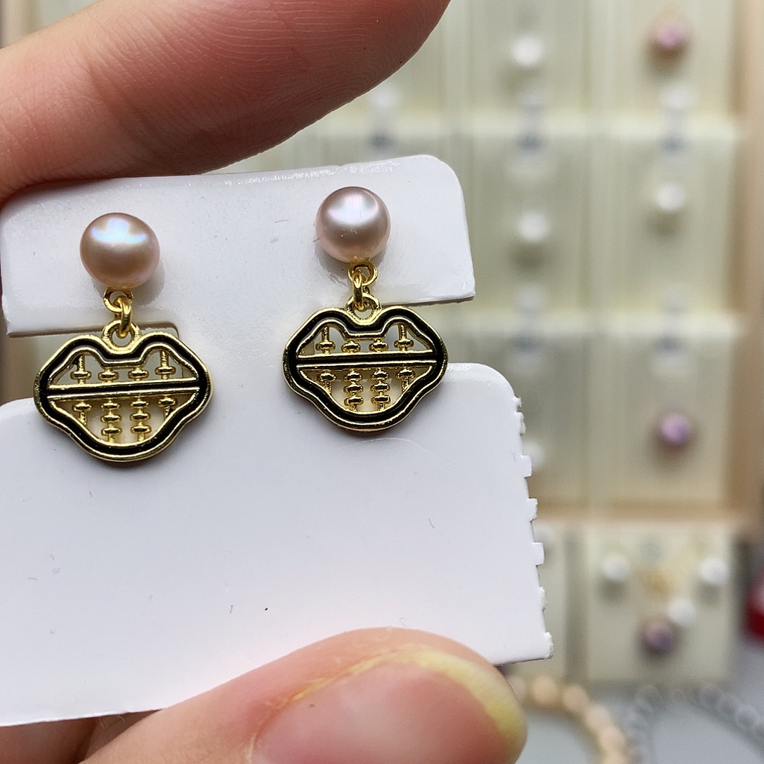 淡水珍珠吊坠(赠链)银S925镶嵌