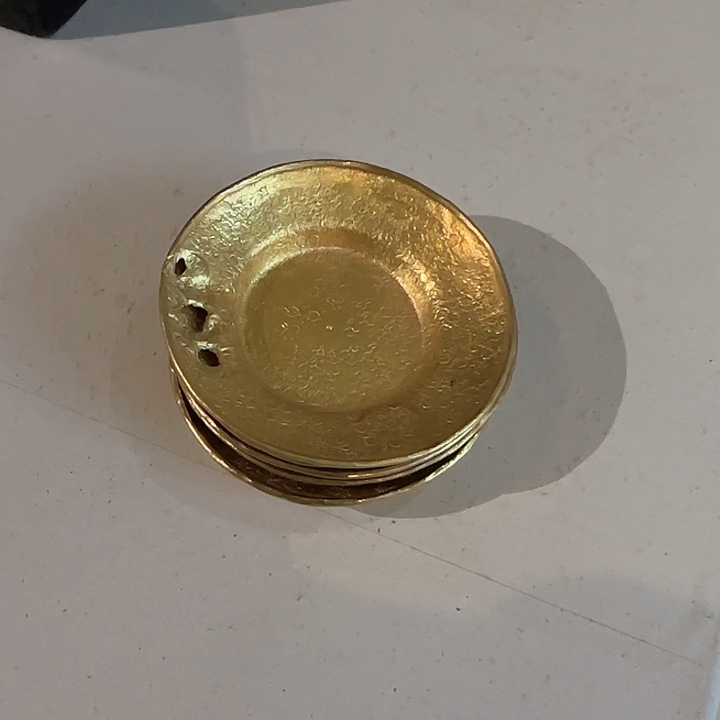 帽**?杯托一组五个 黄铜