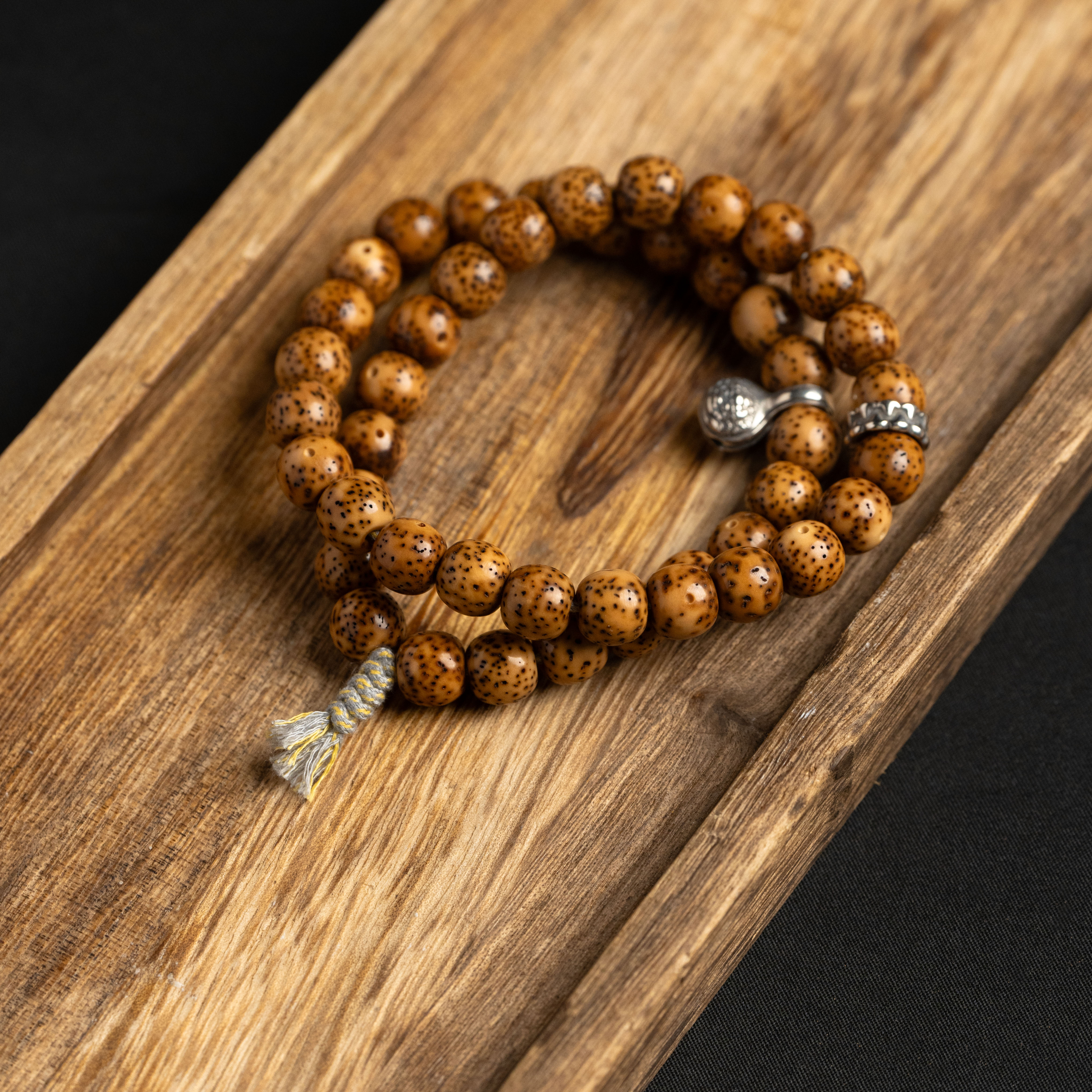 酸儿文玩·精工级浅珀花皮星月老陈籽9*8长手持