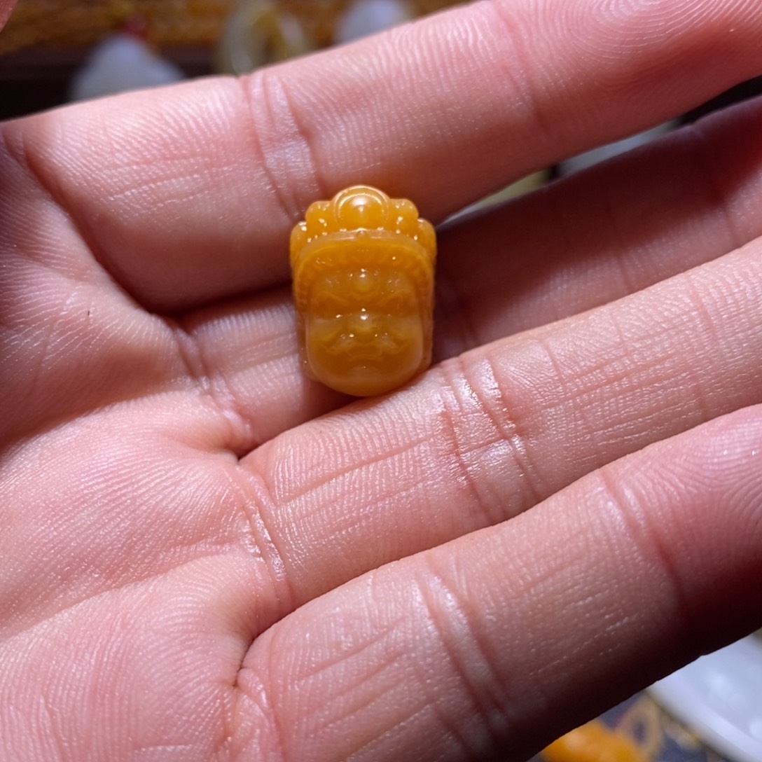 雪***儿和田玉未镶嵌颈饰