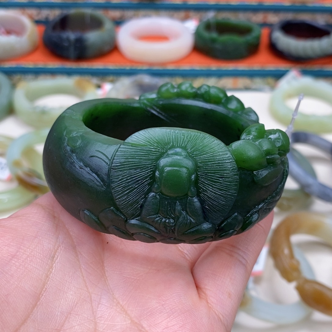 和田玉未镶嵌手镯57.6定制半**?