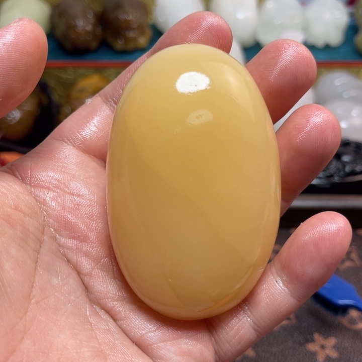 石材天然方解石手把件不退换