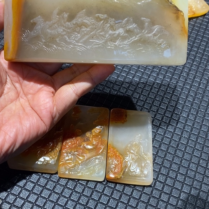 石英质玉（黄龙玉）未镶嵌挂件