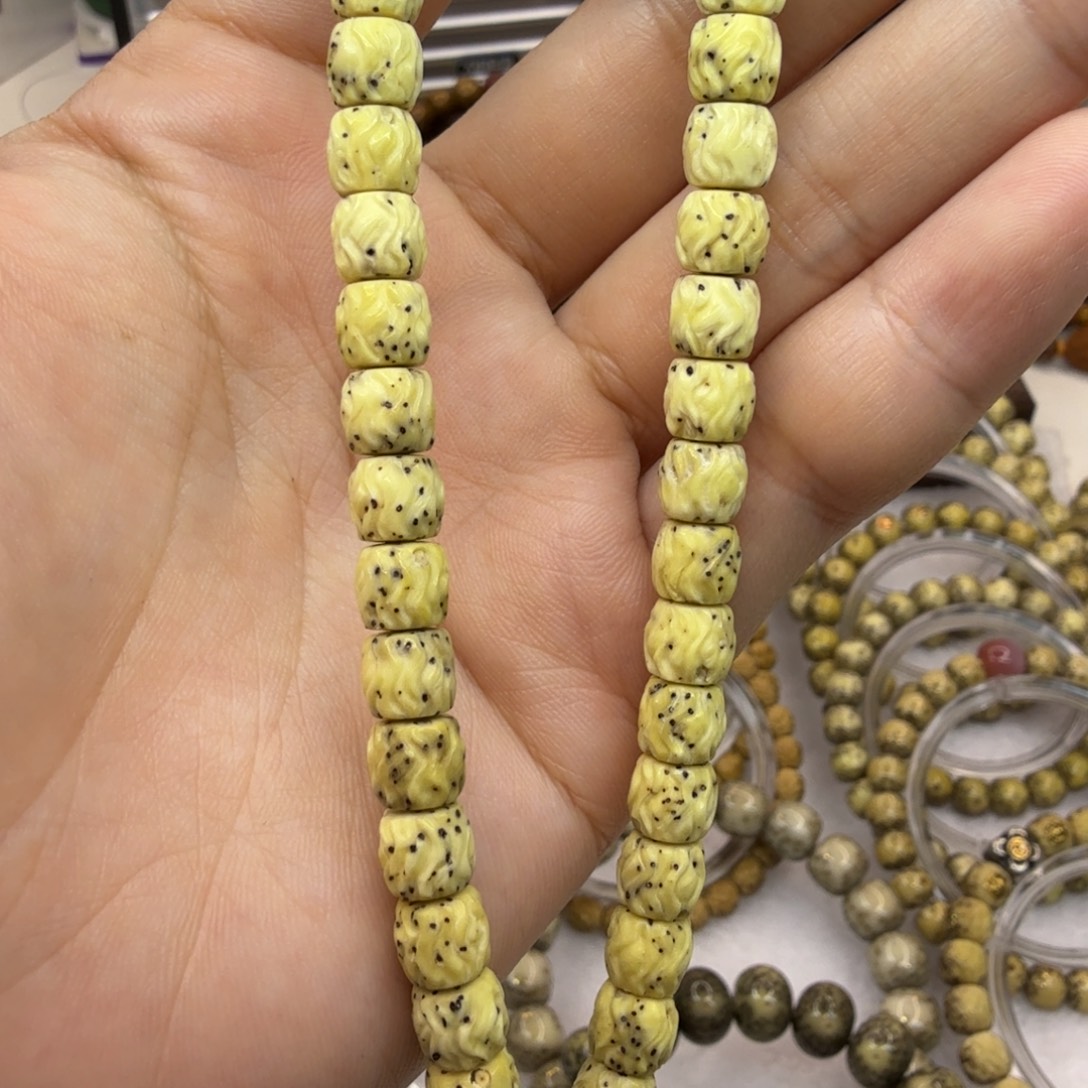 差****吊坠星月菩提，一物一图