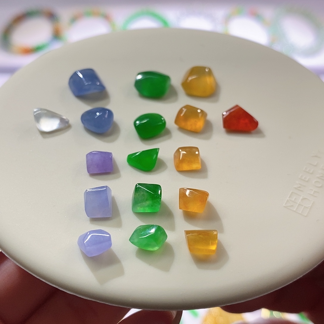 翡翠裸石每组不同价