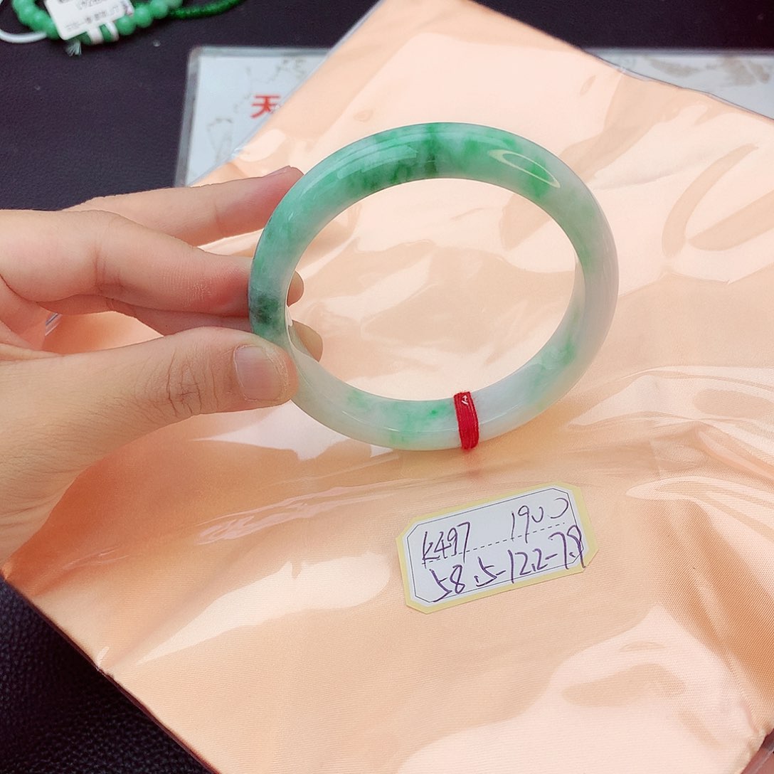 翡翠未镶嵌手镯翡翠