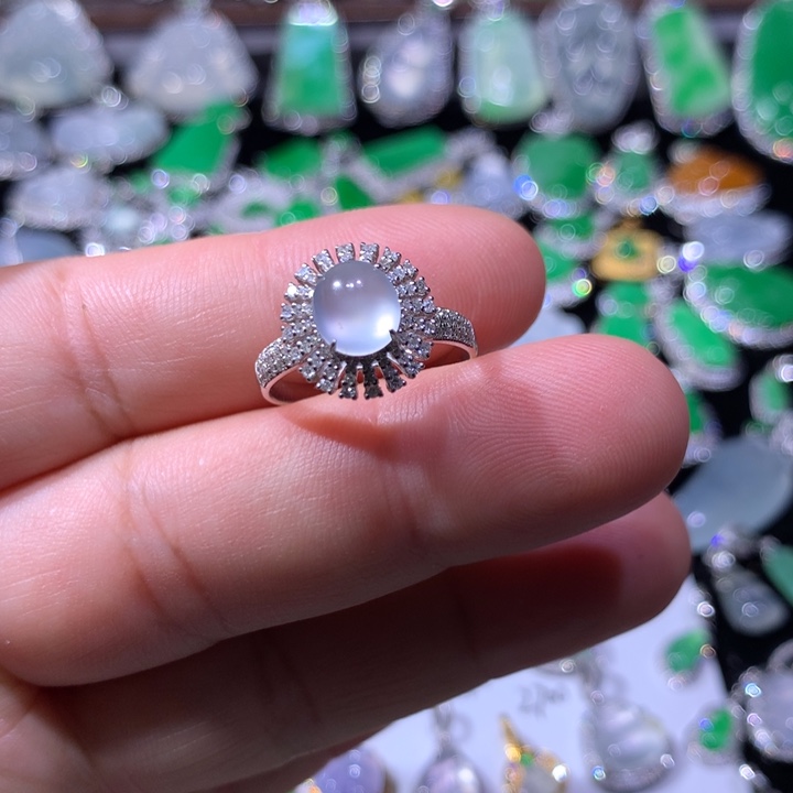 翡翠戒指18K金镶嵌