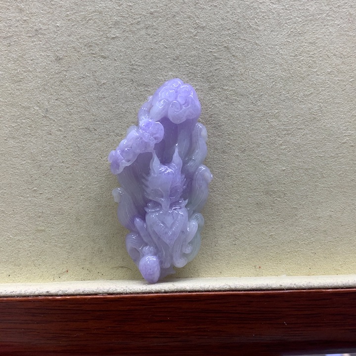 翡翠吊坠(赠链)未镶嵌