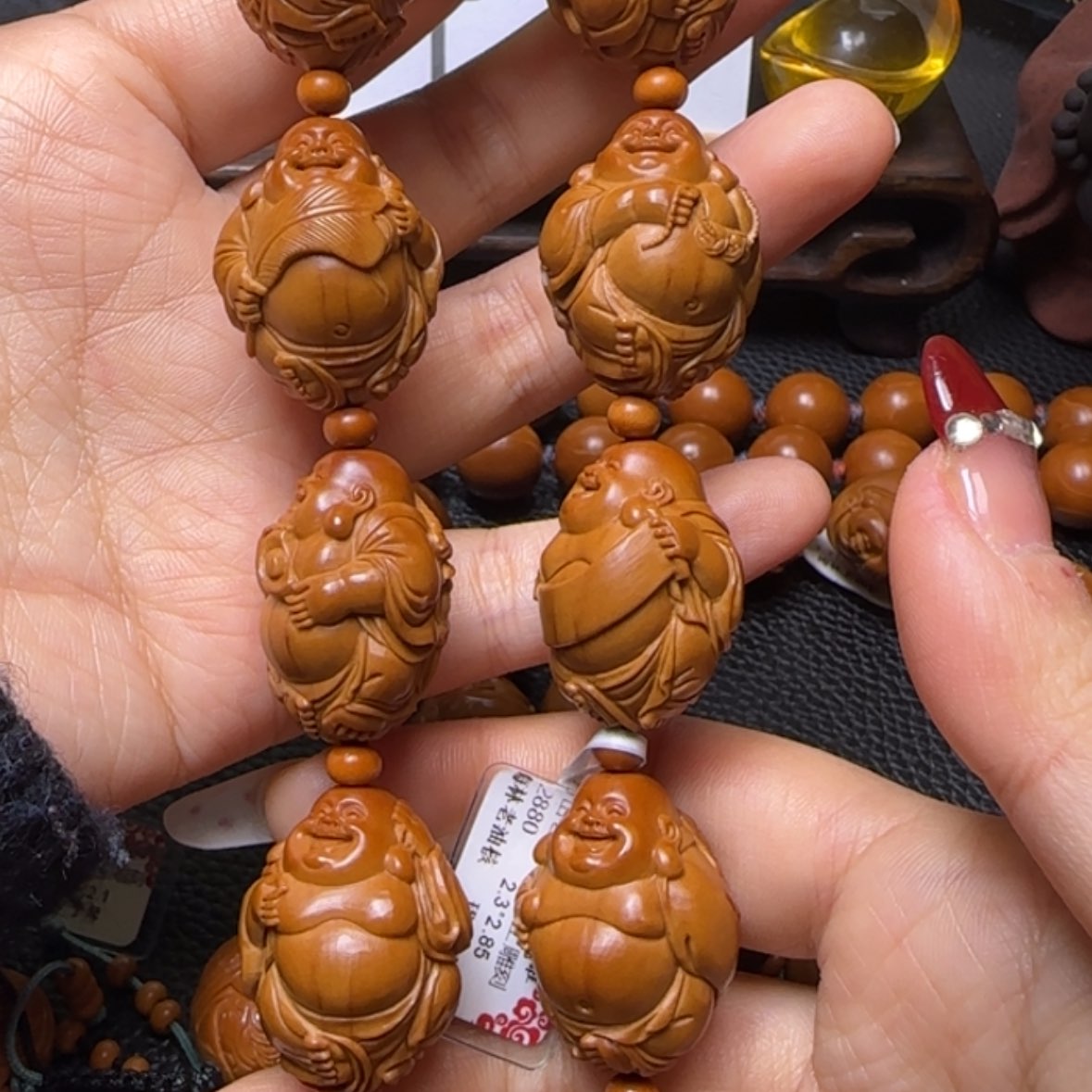 【闪购商品】橄榄核吊坠瑞兽弥勒