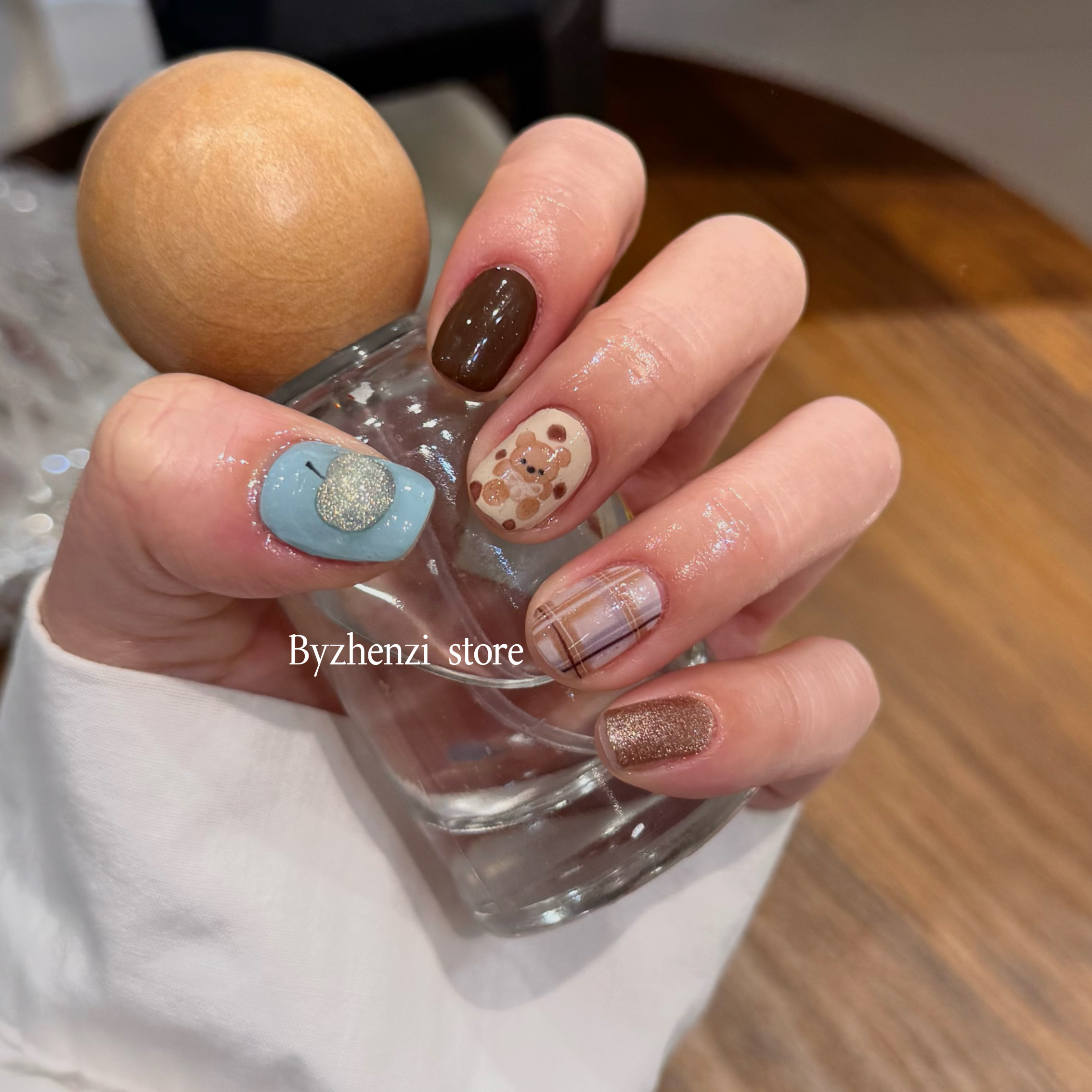 【我小熊呢？】暖棕格纹与奶熊的秋日悄悄话甲油膜