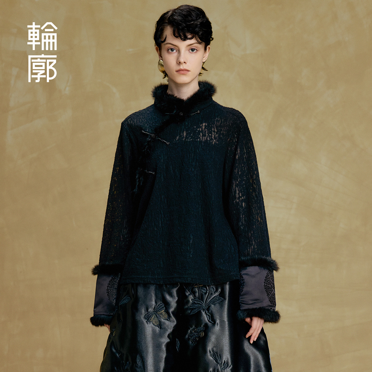 轮廓浅雾衬衫羊毛混纺提花保暖上衣秋冬款衬衣内搭女百搭L254Y015