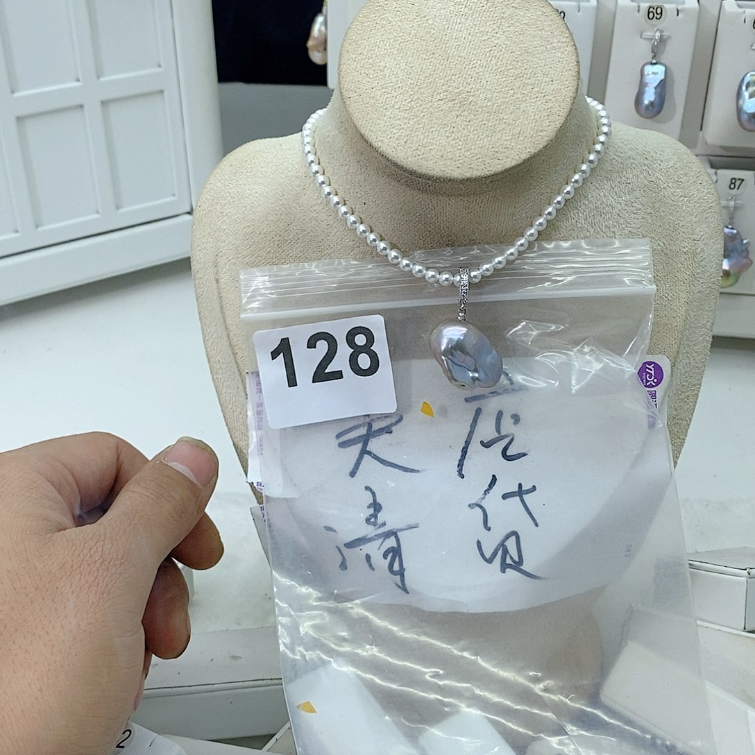 淡水珍珠颈饰合金