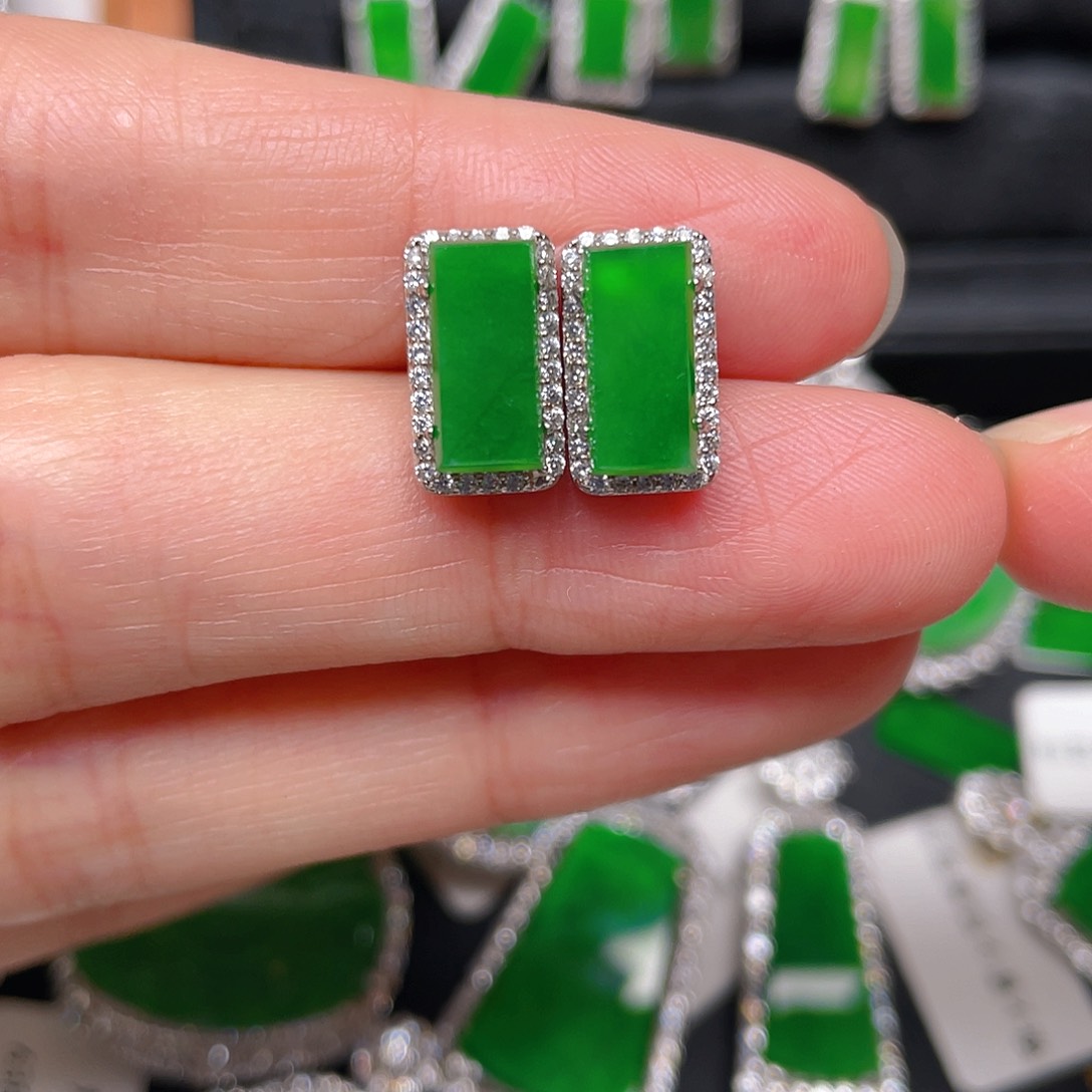 银S925镶嵌翡翠耳饰耳钉