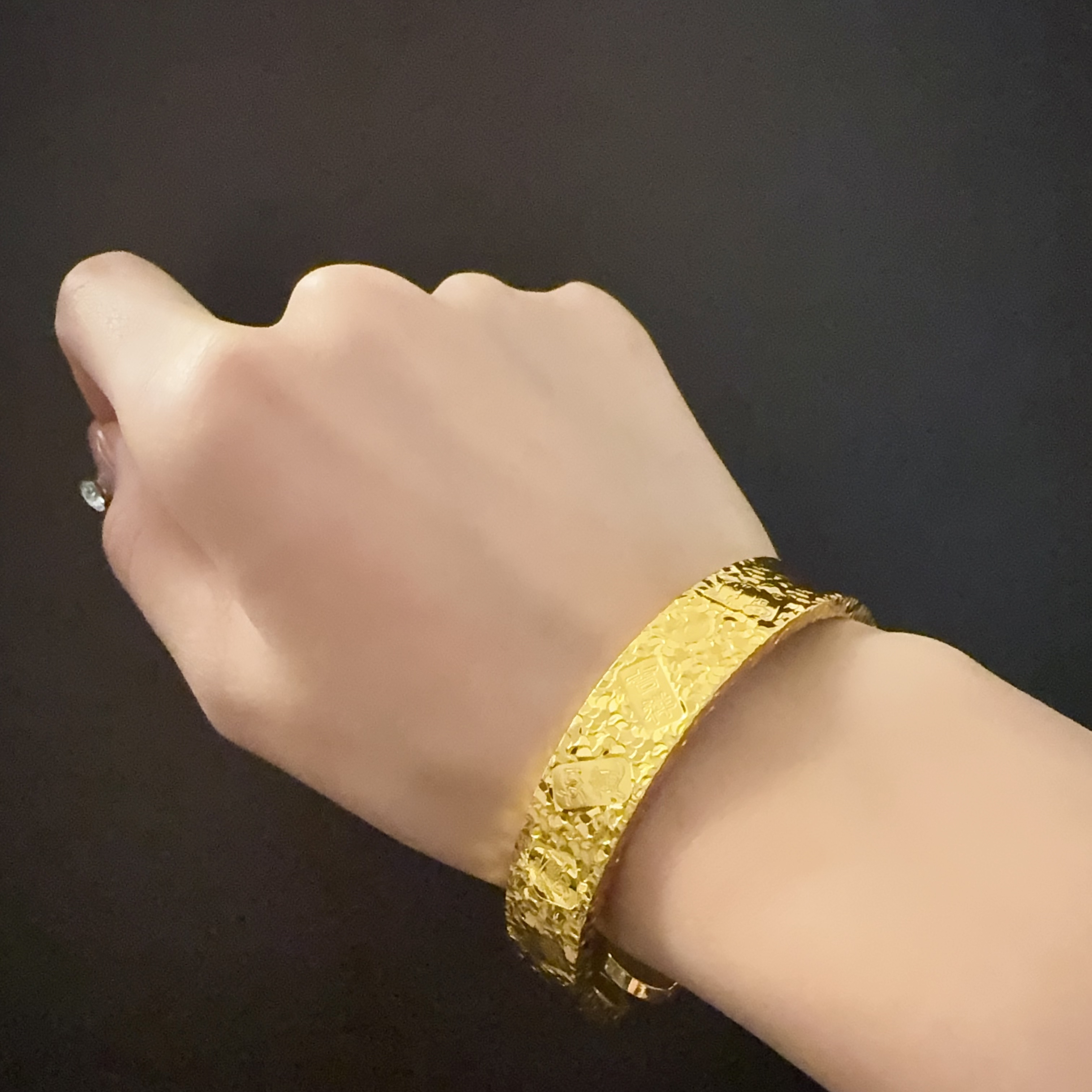 合金手镯 新中式三面碎冰冰莲花8N吉言手镯金店同款复古宽面开口