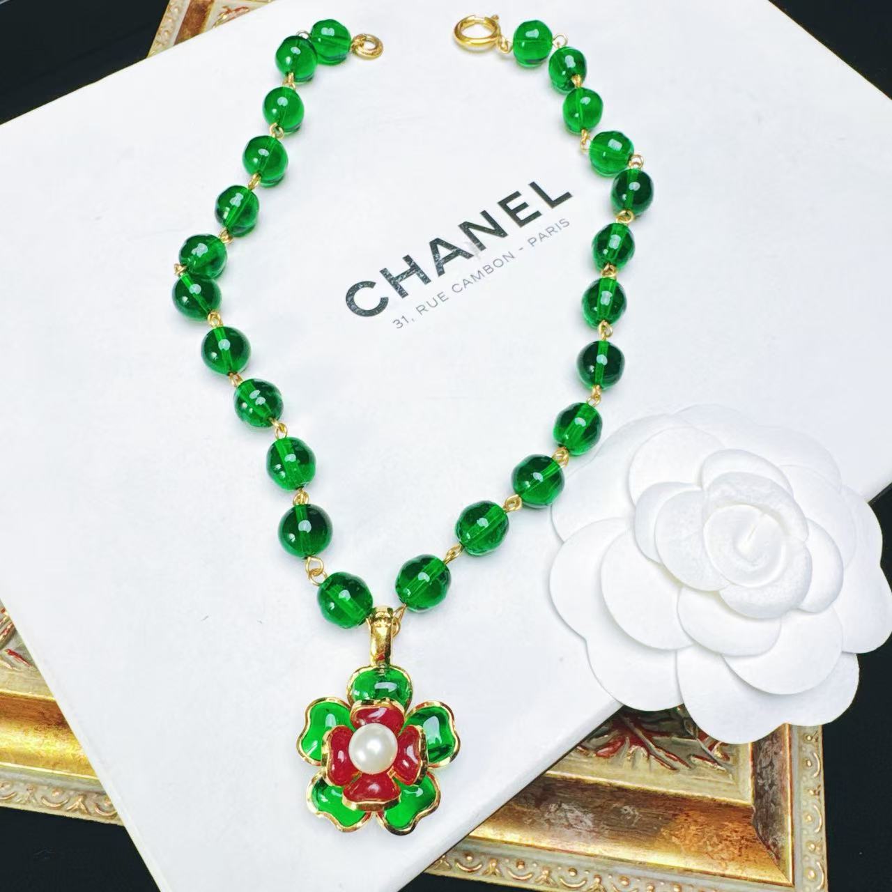 95新 Chanel/香奈儿 柚礼中古/香奈儿绿琉璃花项链le511017