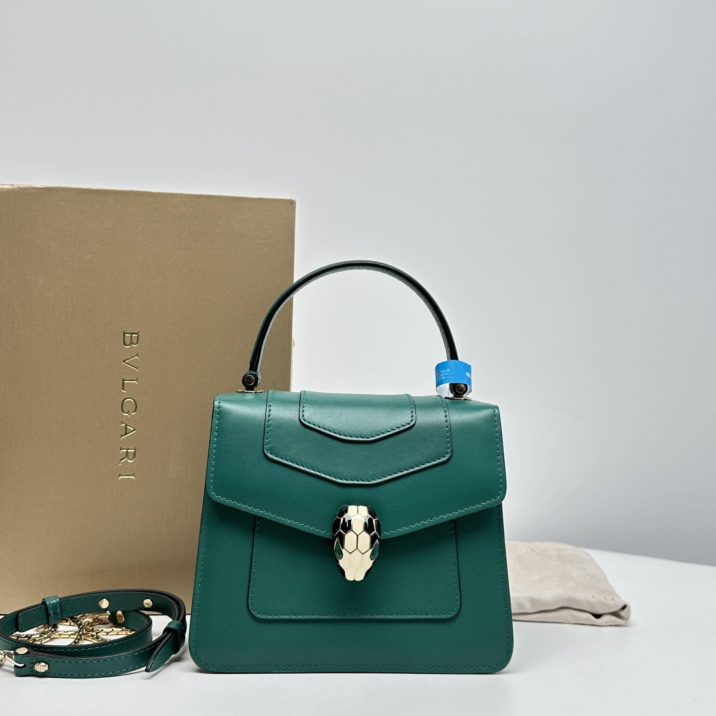 胖虎佳佳/宝格丽/95新/公价0/箱包/斜挎包/312501130075