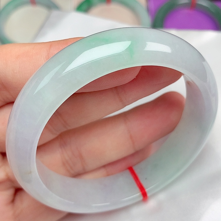 翡翠手镯未镶嵌58.2圈口