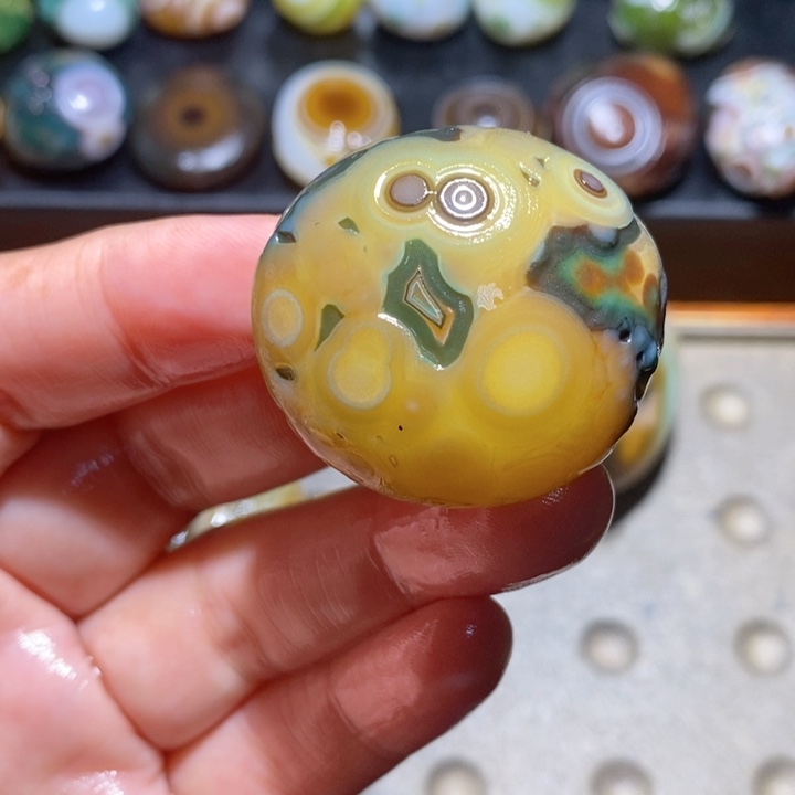 未镶嵌玛瑙/玉髓珠宝半成品32