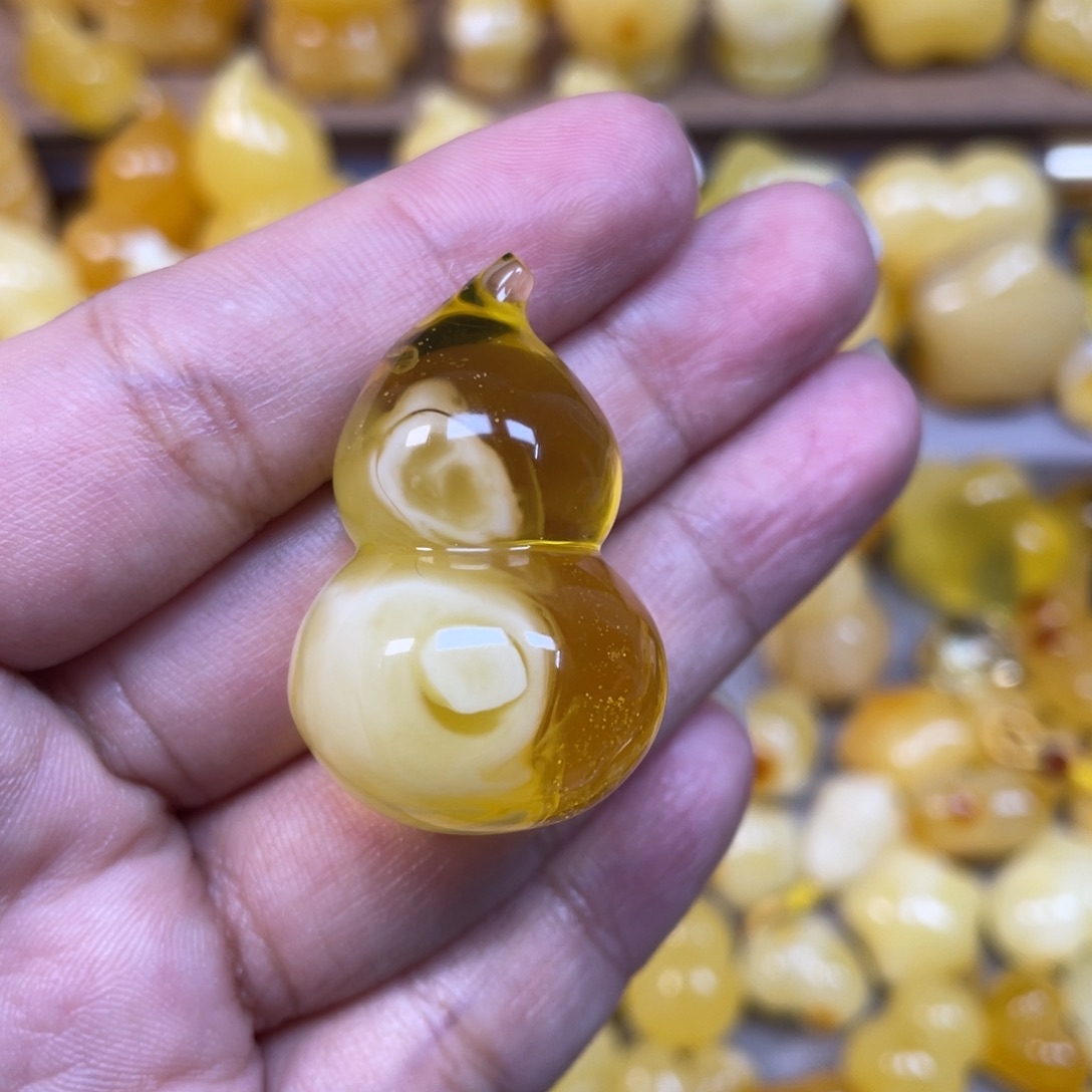 琥珀未镶嵌珠宝奇石